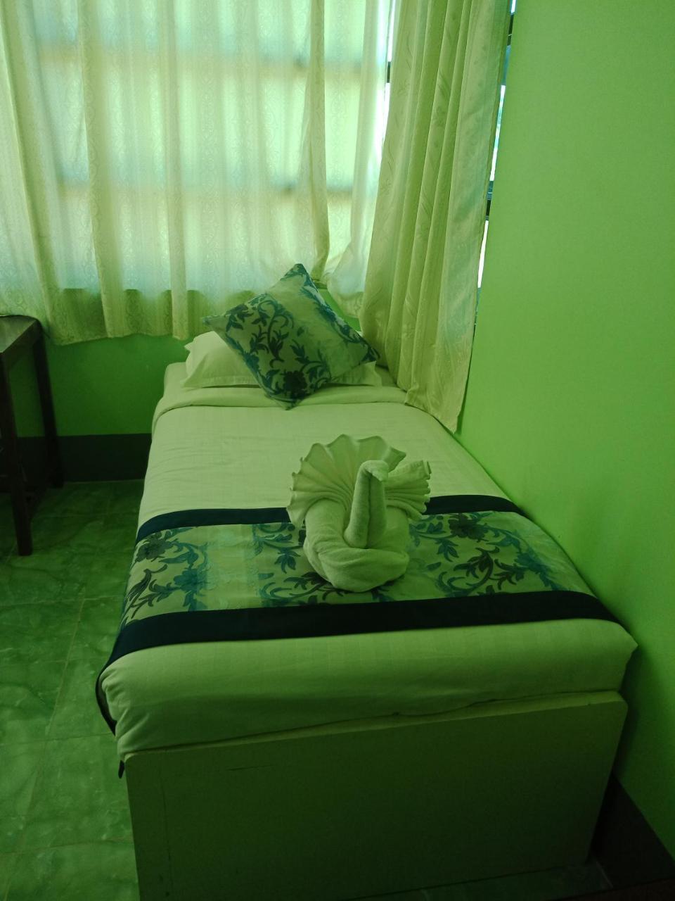 Nay Chi Lin Hotel Puthein Exterior foto